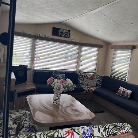 Take Me To The Beach At J&S Caravan Holidays Newquay Bay Resort Saint Columb Minor Ngoại thất bức ảnh