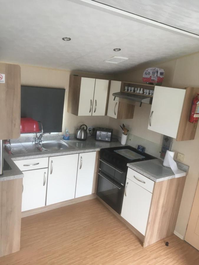 Take Me To The Beach At J&S Caravan Holidays Newquay Bay Resort Saint Columb Minor Ngoại thất bức ảnh