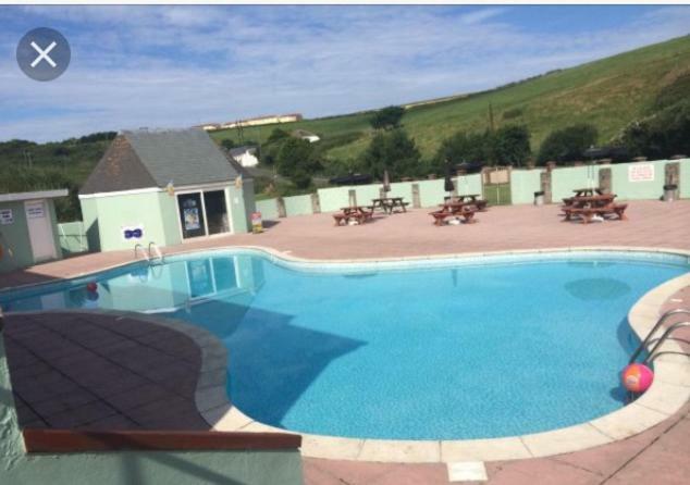 Take Me To The Beach At J&S Caravan Holidays Newquay Bay Resort Saint Columb Minor Ngoại thất bức ảnh